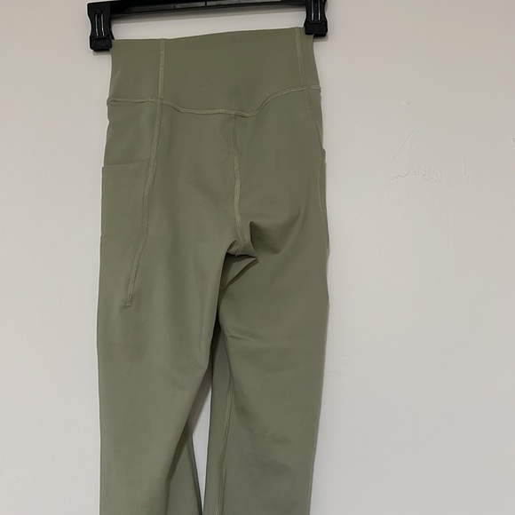 The North Face sage green leggings - Picture 11 of 11